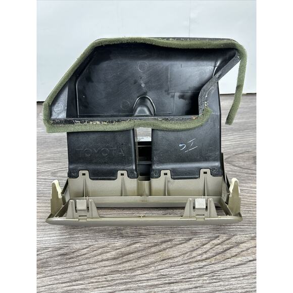 1998-2002 Toyota Corolla Center Dash Air Vents Radio Bezel Clock Trim OEM. - Picture 9 of 10